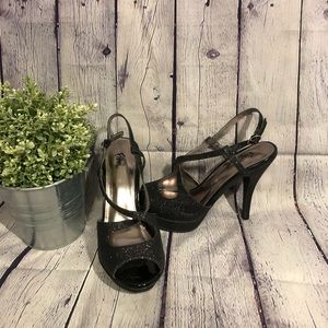 Fioni  Sparkling Black heels 7 1/2